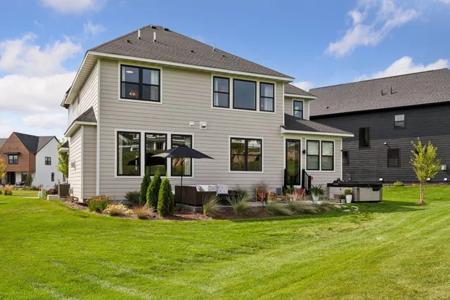 $998,000 | 5290 Rolling Hills Parkway, Victoria, MN 55318