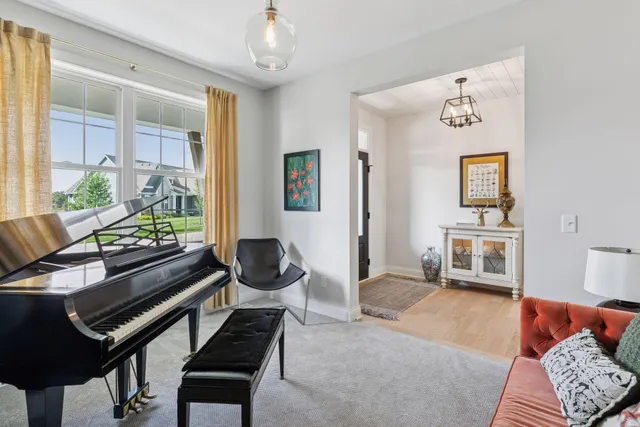 $998,000 | 5290 Rolling Hills Parkway, Victoria, MN 55318