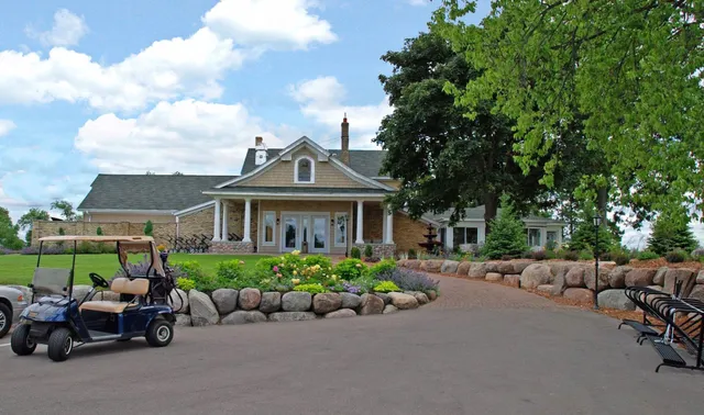 $998,000 | 5290 Rolling Hills Parkway, Victoria, MN 55318