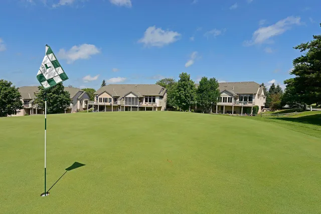 $998,000 | 5290 Rolling Hills Parkway, Victoria, MN 55318