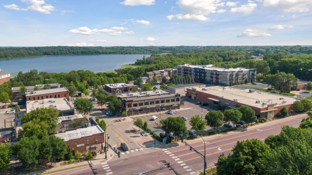 $998,000 | 5290 Rolling Hills Parkway, Victoria, MN 55318