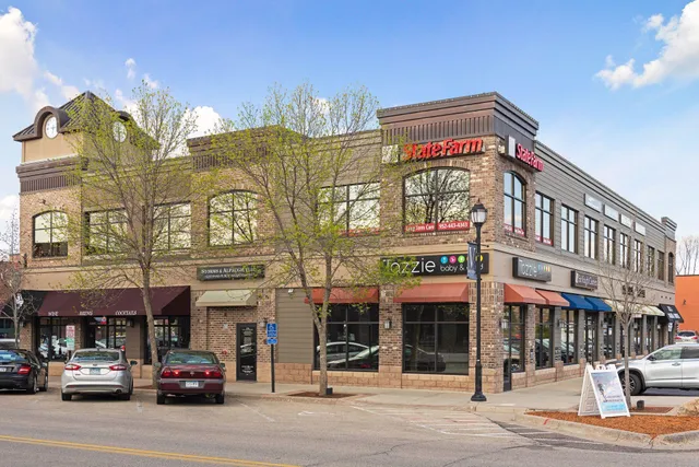 $998,000 | 5290 Rolling Hills Parkway, Victoria, MN 55318