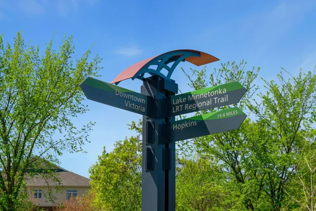 $998,000 | 5290 Rolling Hills Parkway, Victoria, MN 55318