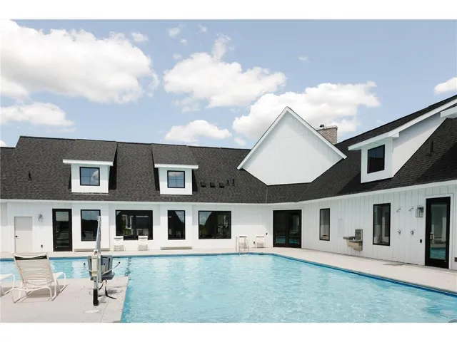 $998,000 | 5290 Rolling Hills Parkway, Victoria, MN 55318