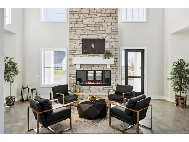 $998,000 | 5290 Rolling Hills Parkway, Victoria, MN 55318