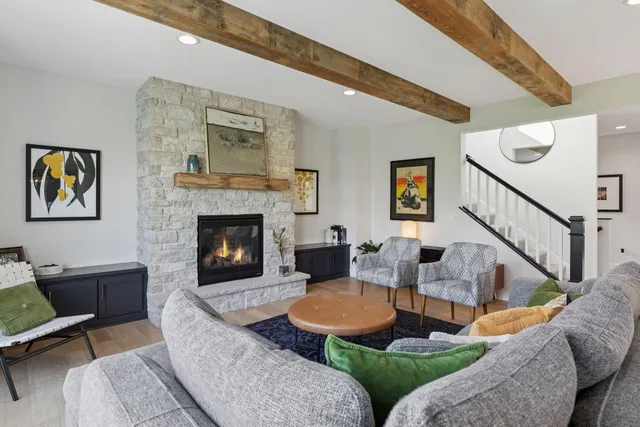 $998,000 | 5290 Rolling Hills Parkway, Victoria, MN 55318