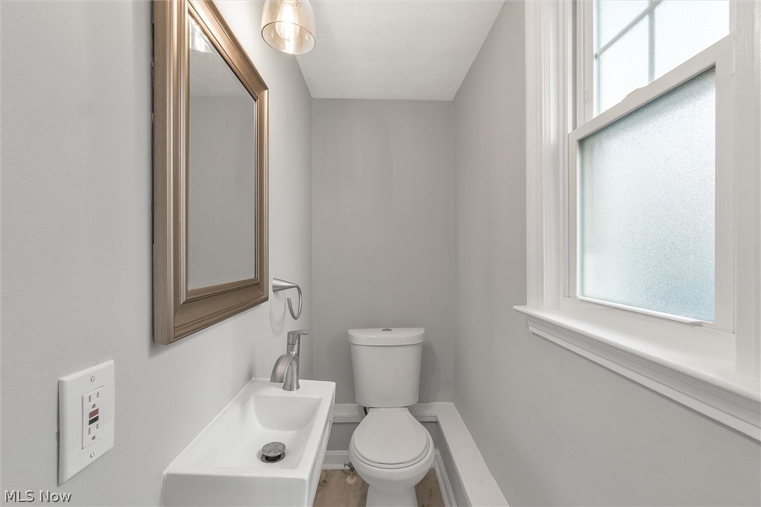 3738 Bainbridge Road Cleveland Heights, OH 44118 - Photo 22 of 31