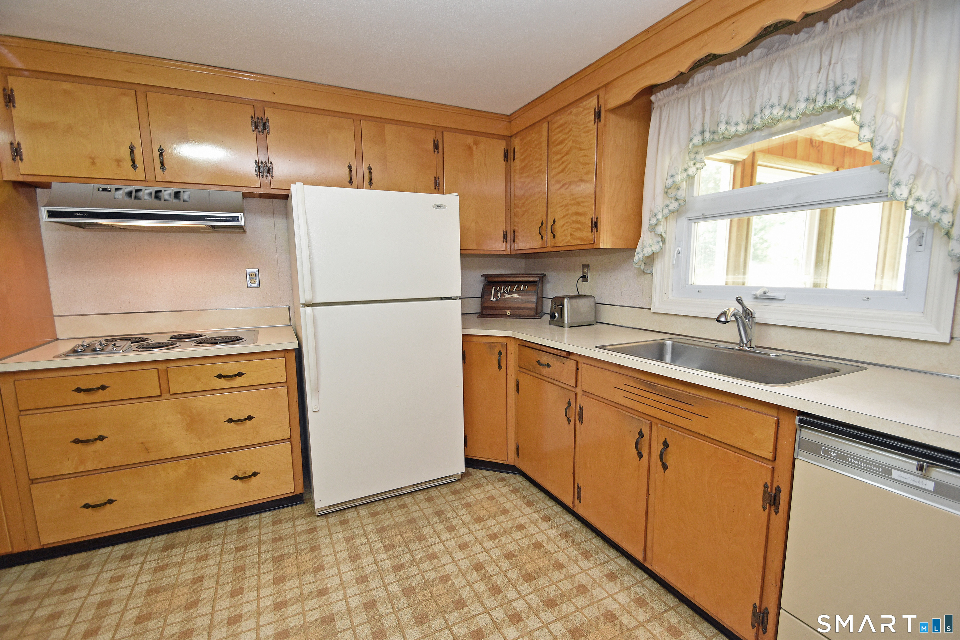 32 Quarry Road Granby, CT 06035 - Photo 8 of 35