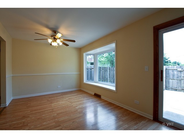 160 Roberts Road, Unit 160 Bolingbrook, IL 60440 - Photo 5 of 10