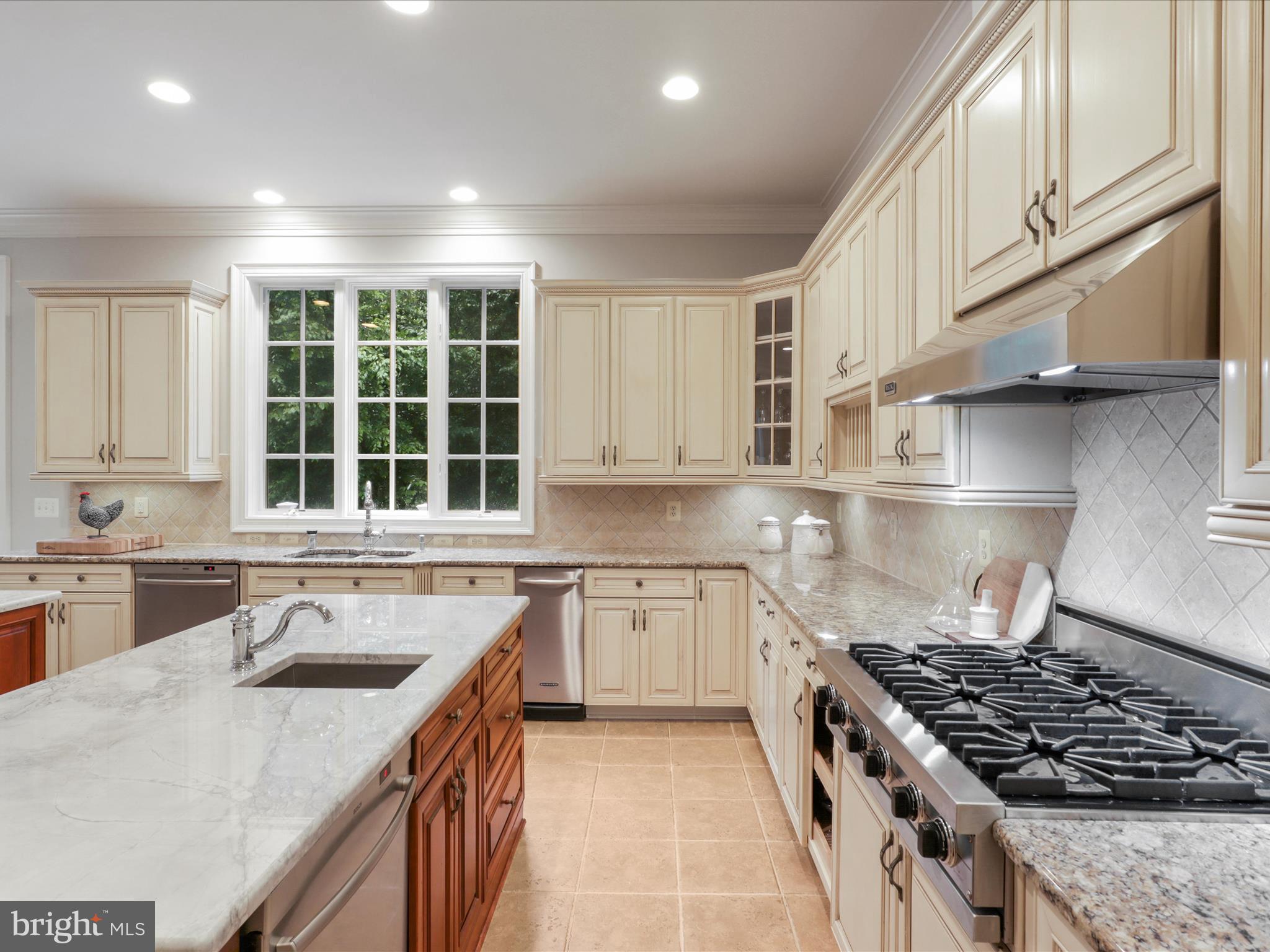12794 Yates Ford Road Clifton, VA 20124 - Photo 18 of 127 Gourmet Kitchen
