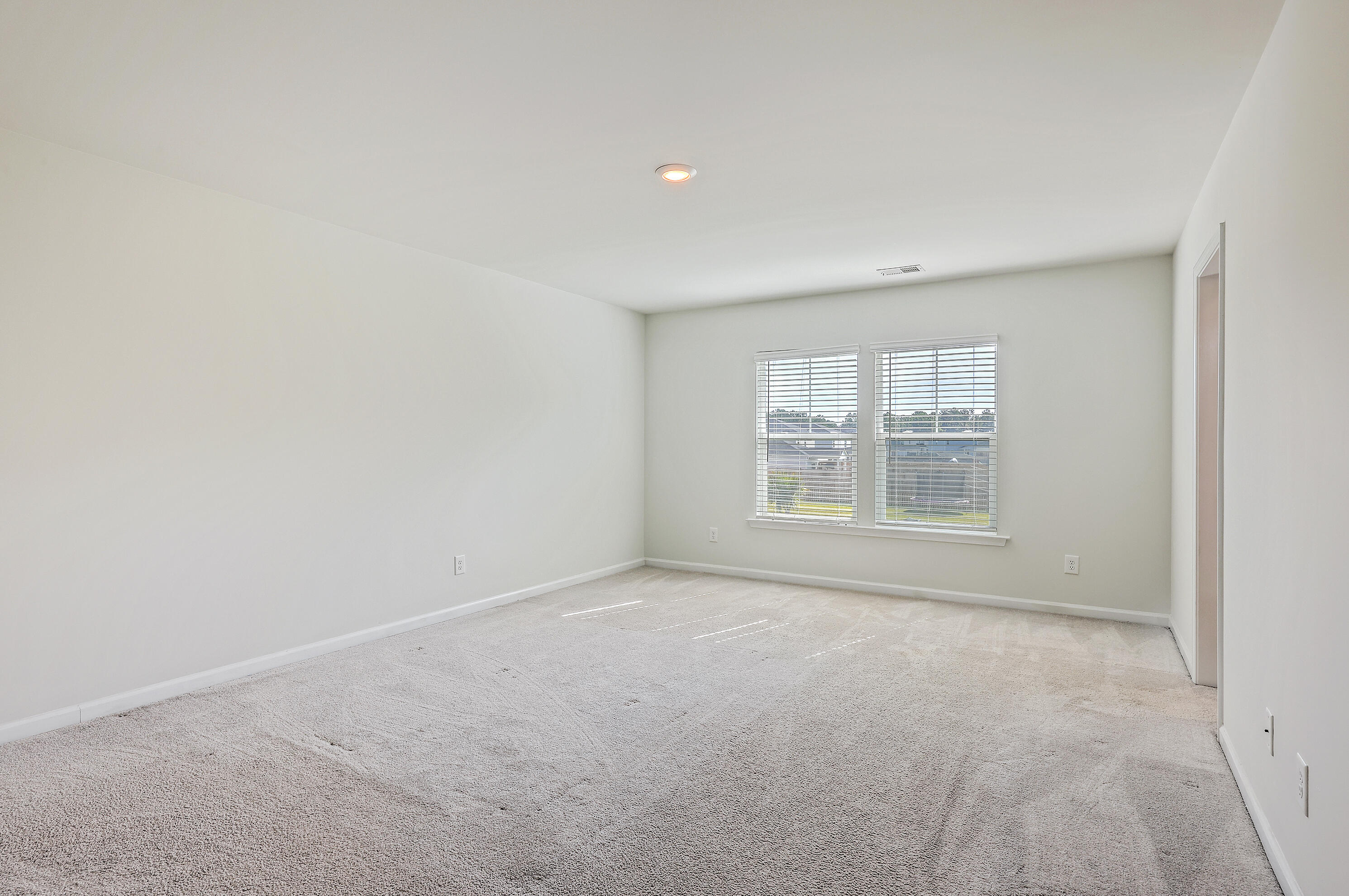 611 Squire Pope Road Summerville, SC 29486 - Photo 14 of 35 ZYN_0733_4_5_6_7_8_9