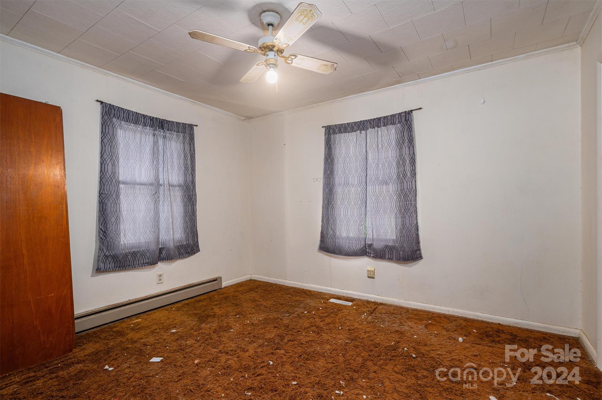 2729 Springbrook Circle Gastonia, NC 28052 - Photo 13 of 34 a view of an empty room with window
