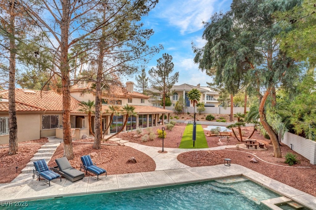 7 Larkside Court Henderson, NV 89014 - Photo 53 of 70 View of swimming pool