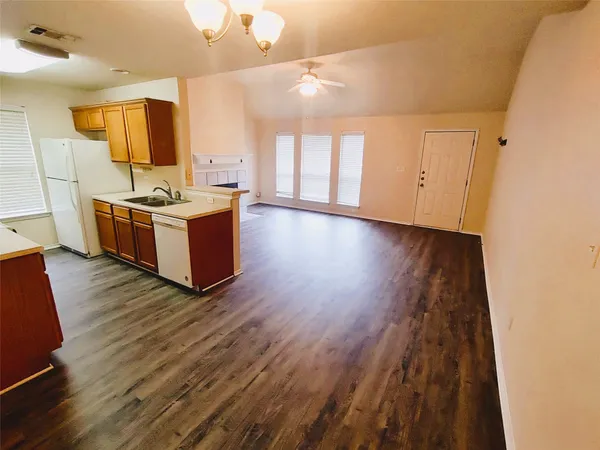 $1,700 | 2421 Wisteria Way, Round Rock, TX 78664