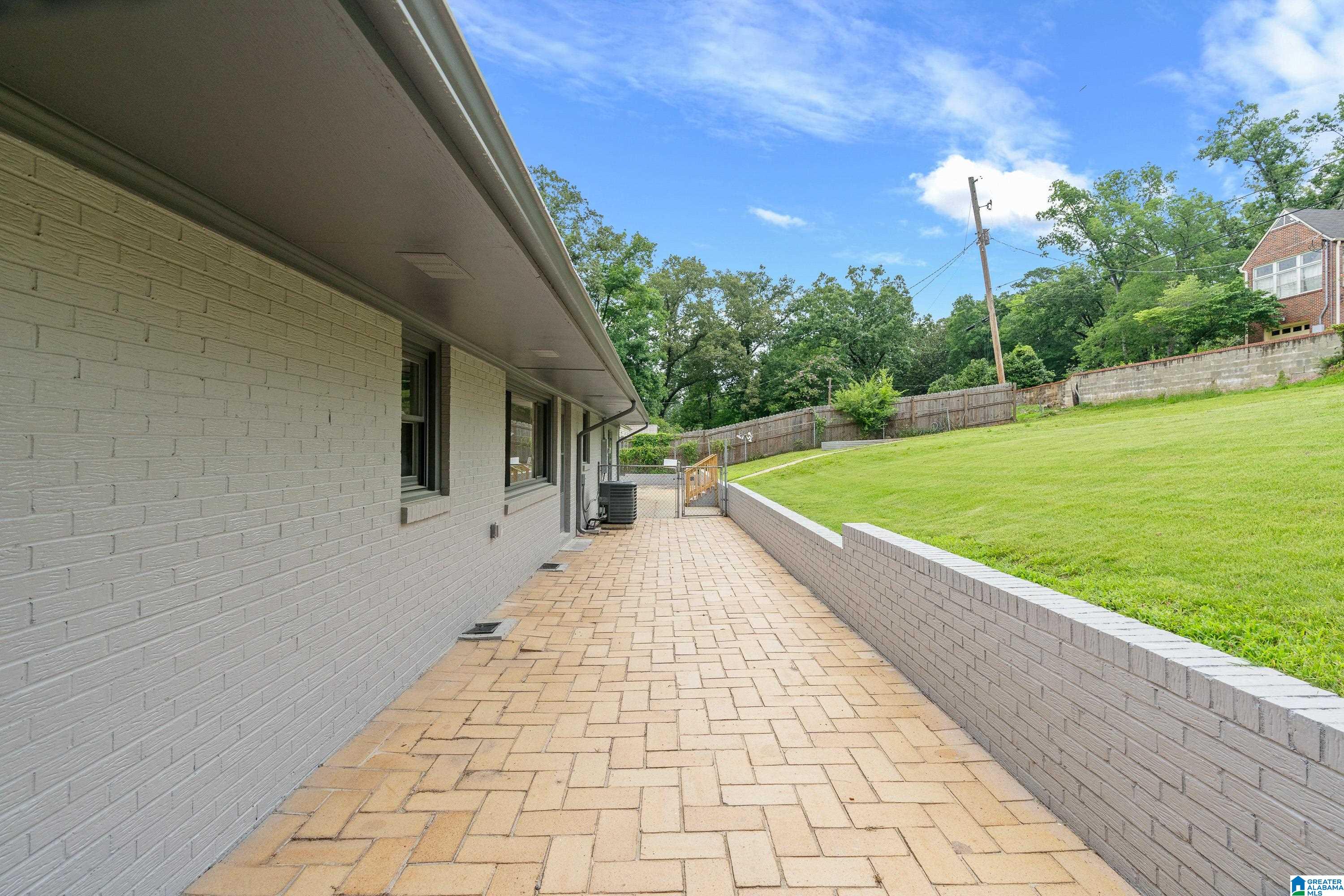 105 Woodland Road Bessemer, AL 35020 - Photo 37 of 38