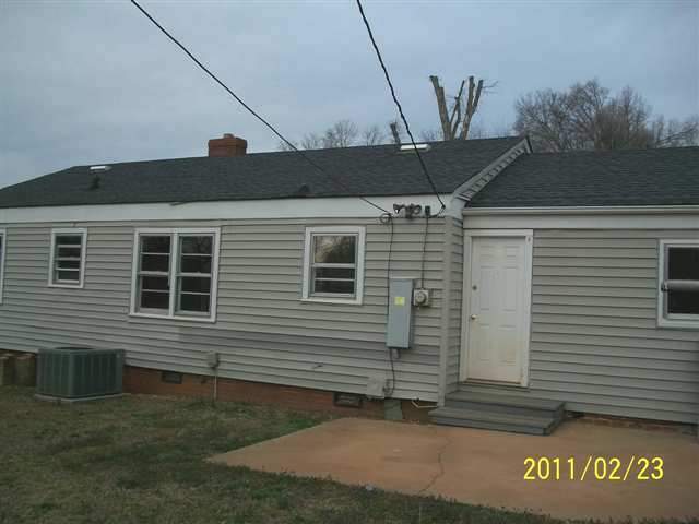 113 Farmington Road Greenville, SC 29605 - Photo 2 of 7