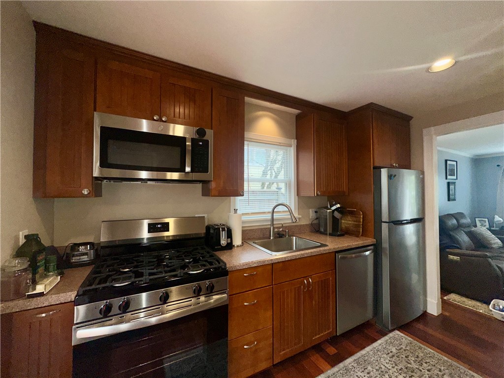 47 Williams Street Lincoln, RI 02865 - Photo 15 of 27