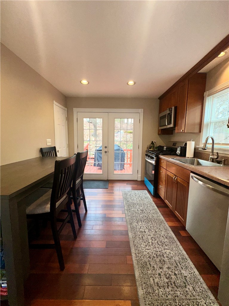 47 Williams Street Lincoln, RI 02865 - Photo 16 of 27