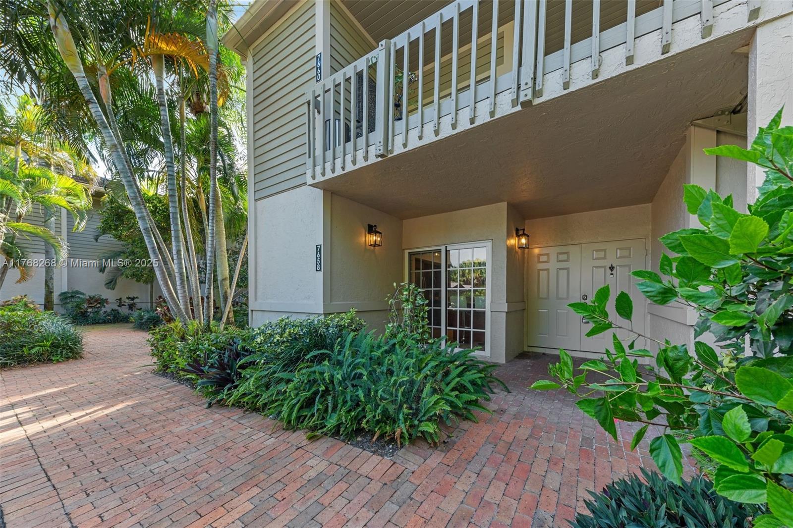 7658 Elm Ridge Drive, Unit 17U Boca Raton, FL 33433 - Photo 5 of 39 Gallery Image 5