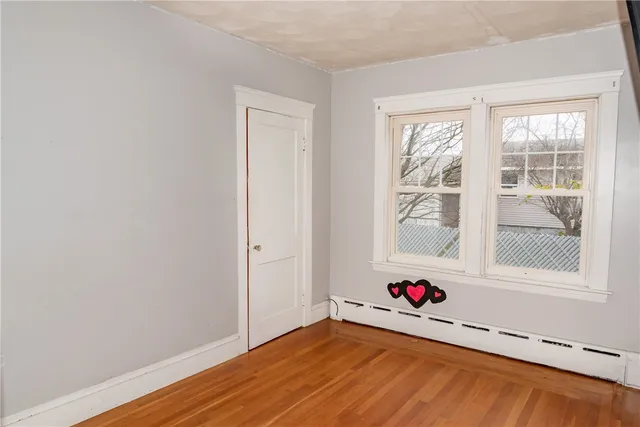 $550,000 | 260 Grosvenor Avenue, East Providence, RI 02914