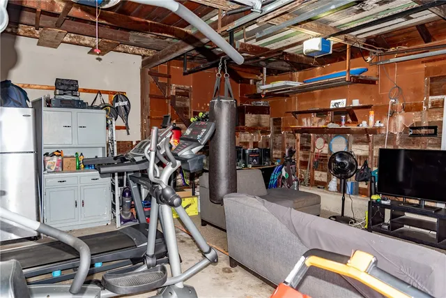 $550,000 | 260 Grosvenor Avenue, East Providence, RI 02914