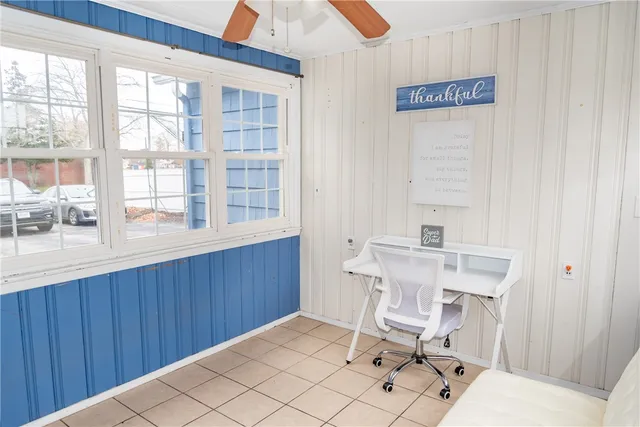 $550,000 | 260 Grosvenor Avenue, East Providence, RI 02914