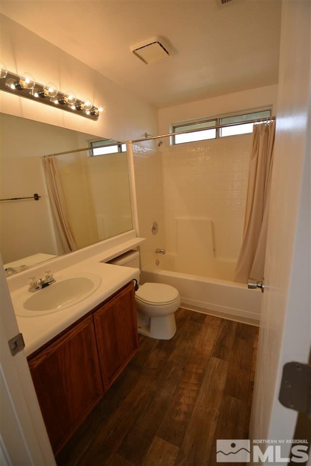 8455 Corrigan Way Reno, NV 89506 - Photo 10 of 22 Photo 10