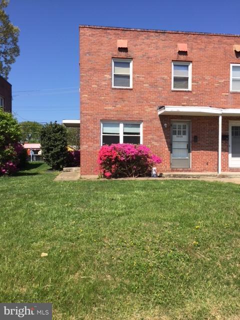 8608 Chestnut Oak Road Parkville, MD 21234 - Photo 2 of 9 Exterior (Front)