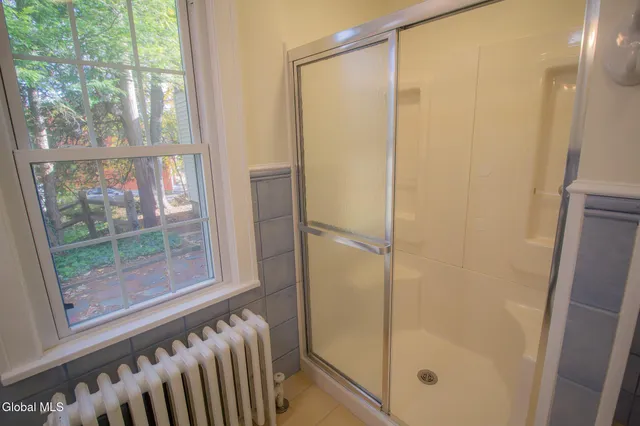 $2,450 | 183 Old Niskayuna Road, Colonie, NY 12110