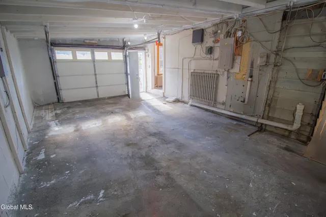 $2,450 | 183 Old Niskayuna Road, Colonie, NY 12110