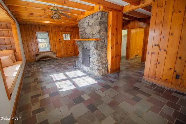 $2,450 | 183 Old Niskayuna Road, Colonie, NY 12110