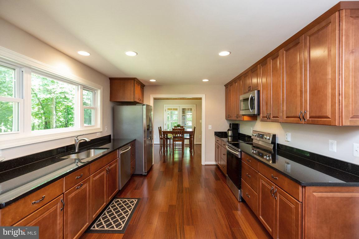 10983 Lees Mill Road Warrenton, VA 20186 - Photo 14 of 41 Gallery Image 14