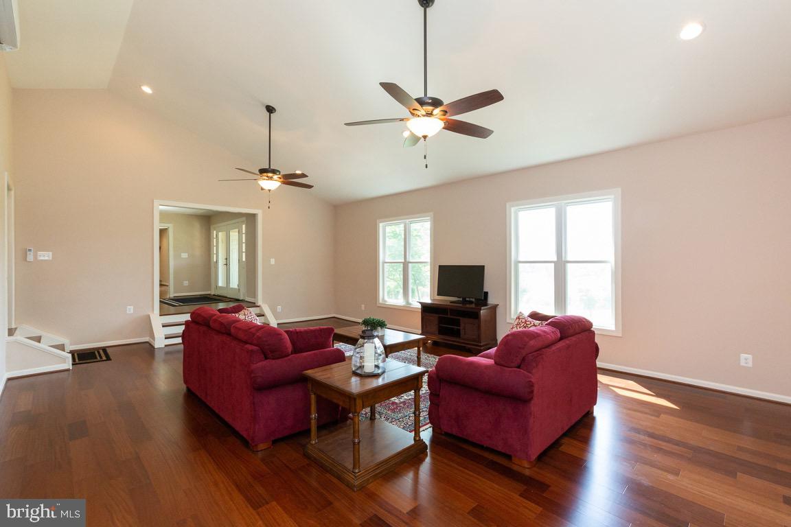 10983 Lees Mill Road Warrenton, VA 20186 - Photo 7 of 41 Gallery Image 7