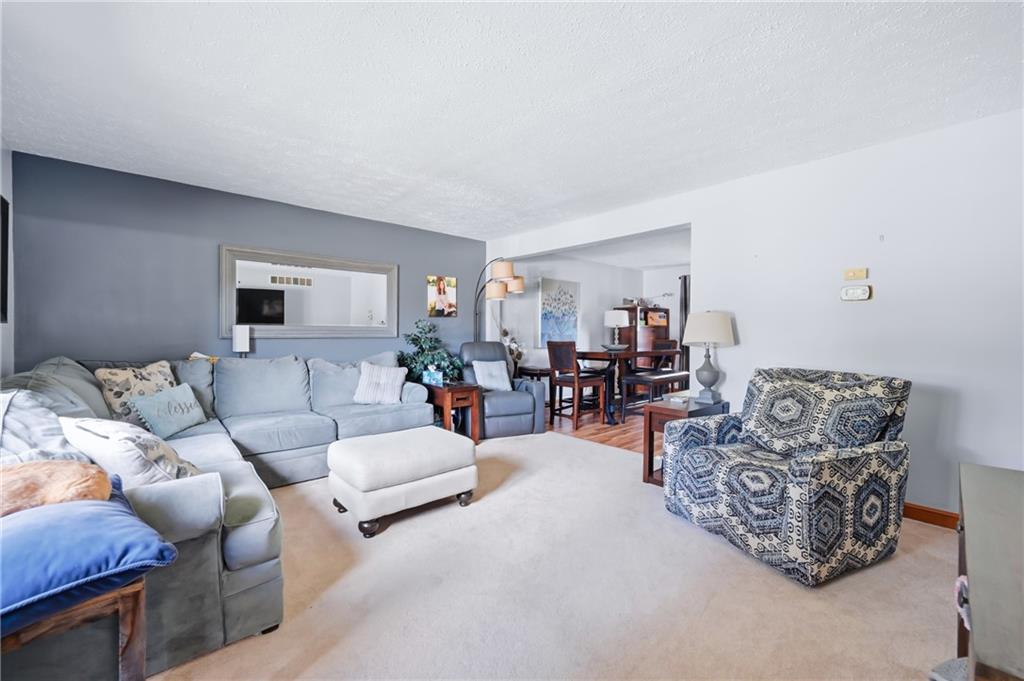 320 Robertson Road Hermitage, PA 16148 - Photo 7 of 49 Gallery Image 7