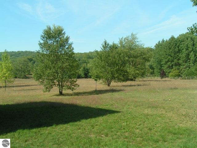 2402 West Trumbull Road Maple City, MI 49664 - Photo 28 of 29 1788938-27.JPG
