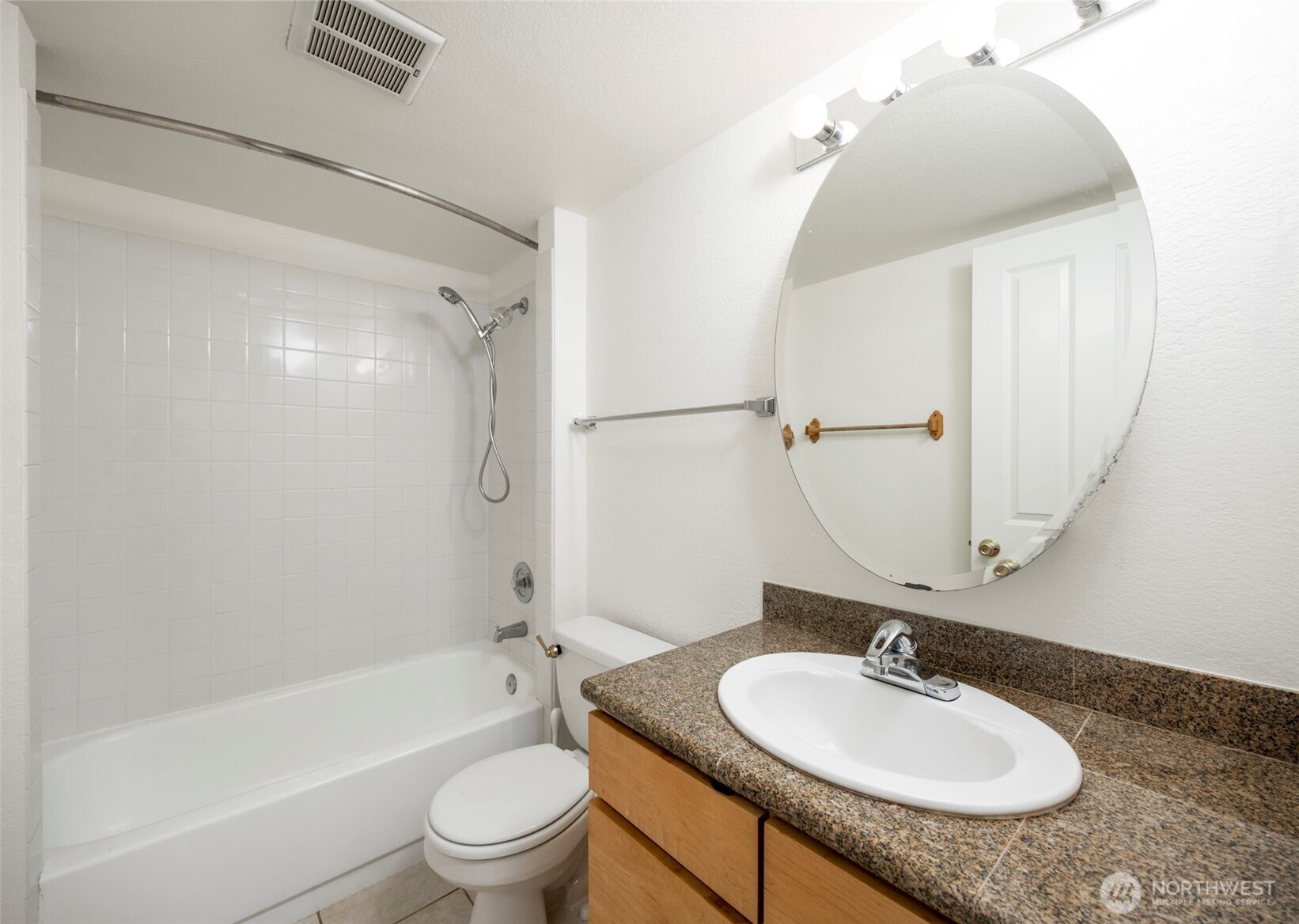 300 10th Avenue, Unit A310 Seattle, WA 98122 - Photo 12 of 18