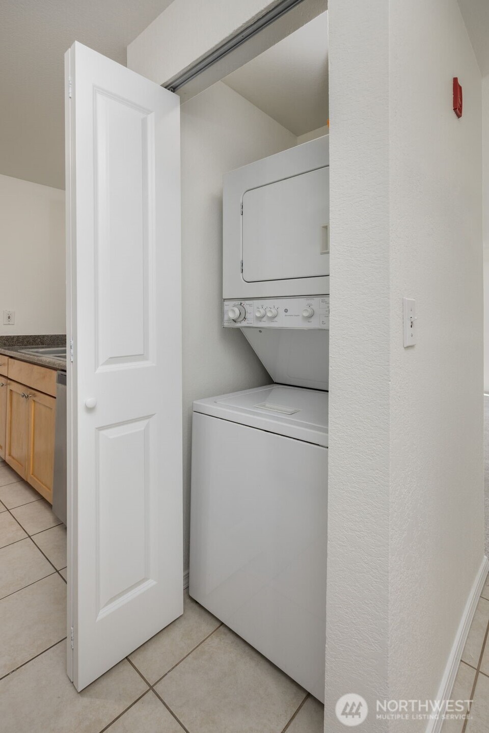 300 10th Avenue, Unit A310 Seattle, WA 98122 - Photo 13 of 18