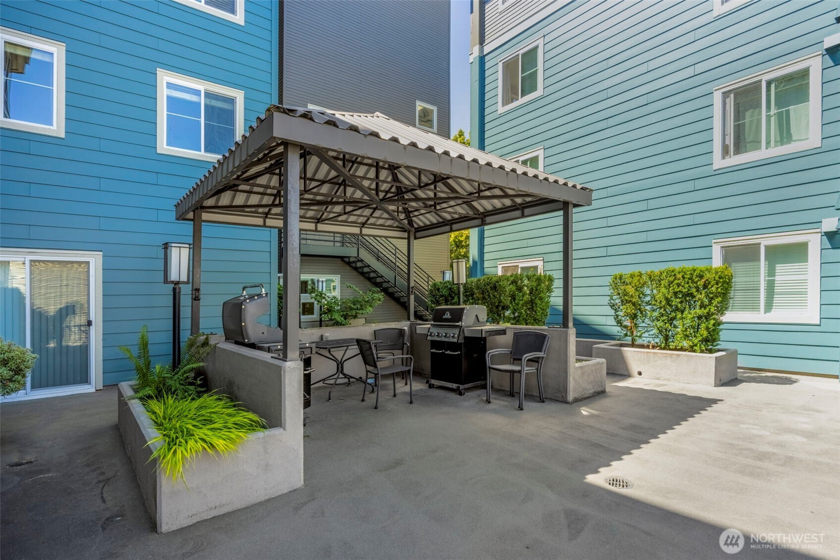 300 10th Avenue, Unit A310 Seattle, WA 98122 - Photo 17 of 18