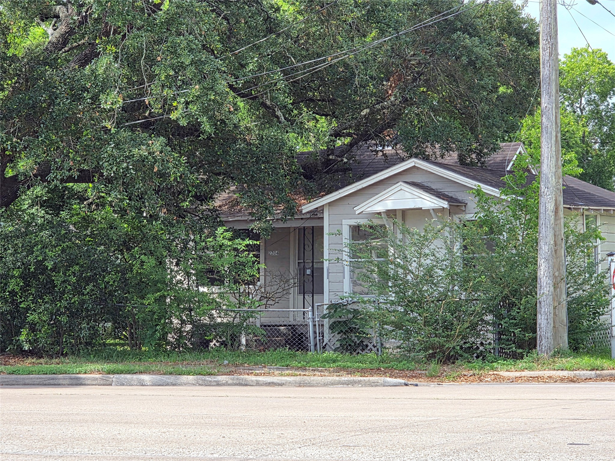 2204 Highway 3 Dickinson, TX 77539 - Photo 1 of 29