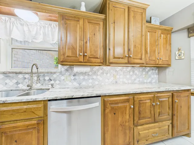 $233,000 | 2600 Comanche Trail, Pampa, TX 79065