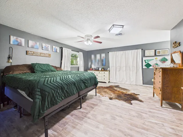 $233,000 | 2600 Comanche Trail, Pampa, TX 79065