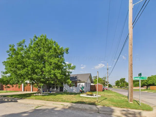 $233,000 | 2600 Comanche Trail, Pampa, TX 79065