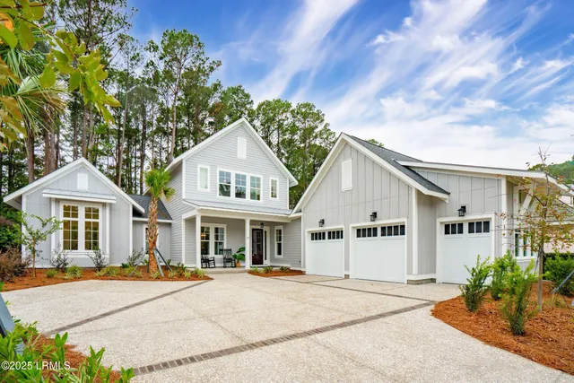 $1,399,000 | 20 Bellereve Drive, Bluffton, SC 29909