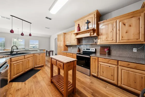 $475,000 | 2801 County Road 1600, Alba, TX 75410