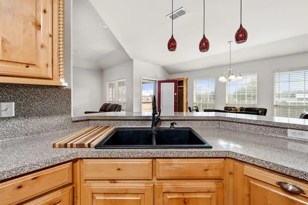 $475,000 | 2801 County Road 1600, Alba, TX 75410