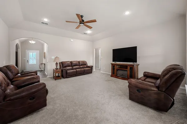 $475,000 | 2801 County Road 1600, Alba, TX 75410