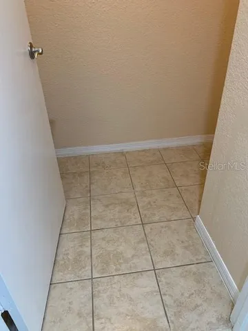 a view of a utility room