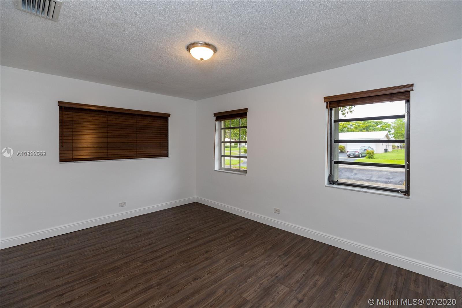 7540 Plantation Road Plantation, FL 33317 - Photo 12 of 33
