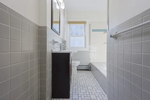 $3,000 | 55 Glenellen Road, Boston, MA 02132