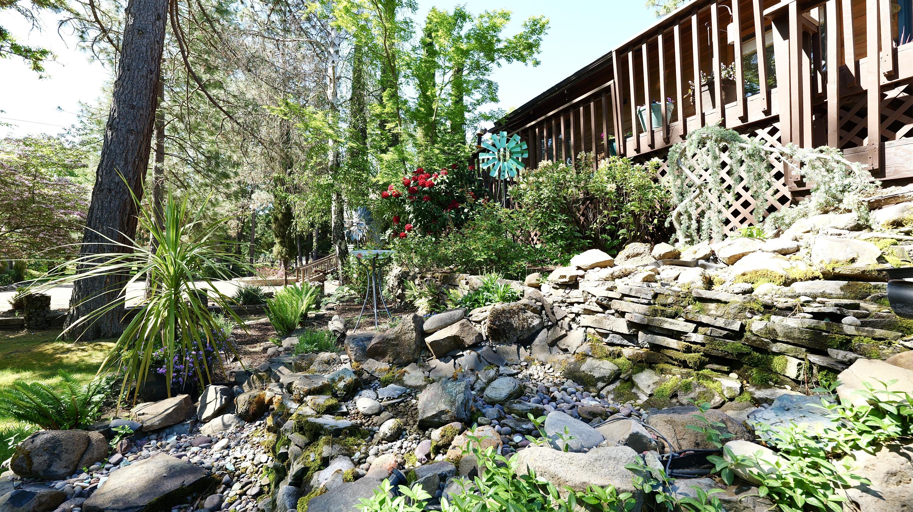 975 Old Ferry Road Shady Cove, OR 97539 - Photo 88 of 100 Beautiful landscaping
